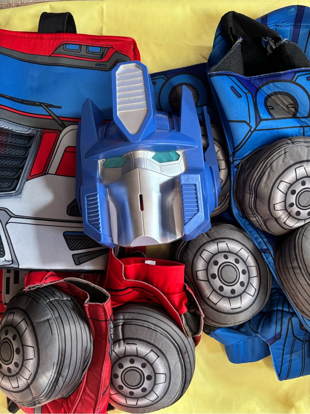 Transformers Boy's Converting Optimus Prime Costume - Picture 7 of 12